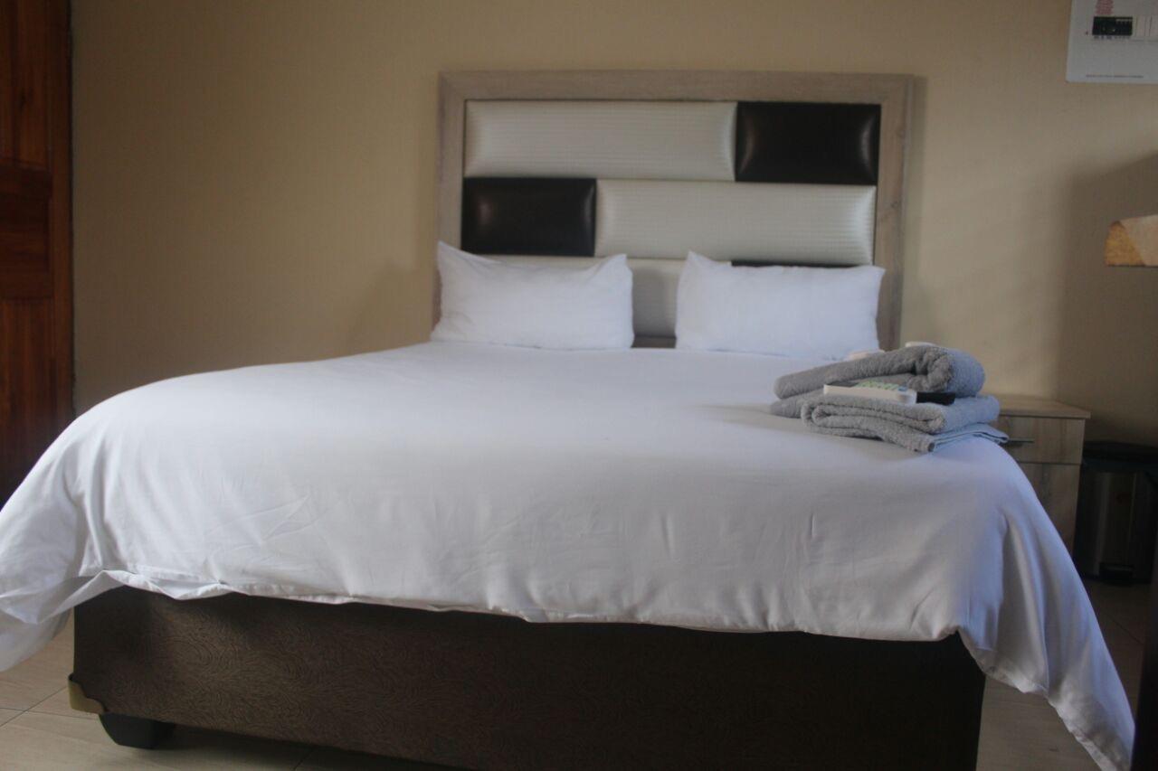 Mbopha Guest House Ulundi Экстерьер фото